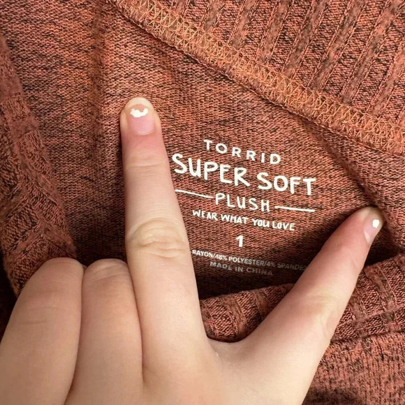 Torrid Super Soft one shoulder long sleeve knit top size 1X J13 - Picture 5 of 7